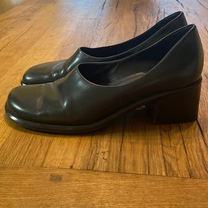 Ladies Franco Sarto Navy Leather Shoes in Size 8